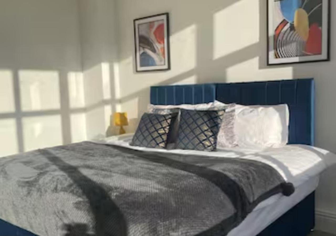 2 Bedroom Apartment - Flitwick - Contractor Friendly - Tourist Ready - Full Kitchen - Wifi - Smart Tv - Sofa Bed - Free Parking - Ideal For Short Or Long Stays Εξωτερικό φωτογραφία