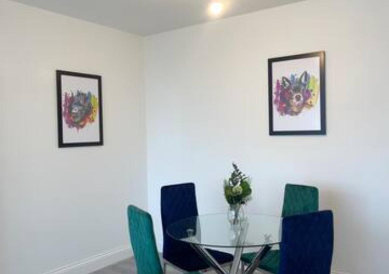 2 Bedroom Apartment - Flitwick - Contractor Friendly - Tourist Ready - Full Kitchen - Wifi - Smart Tv - Sofa Bed - Free Parking - Ideal For Short Or Long Stays Εξωτερικό φωτογραφία